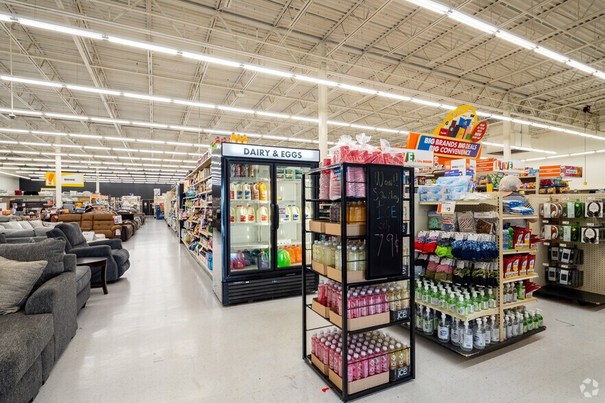 More Photos Of 4157-4245 E Court St, Burton Department Store For Sale