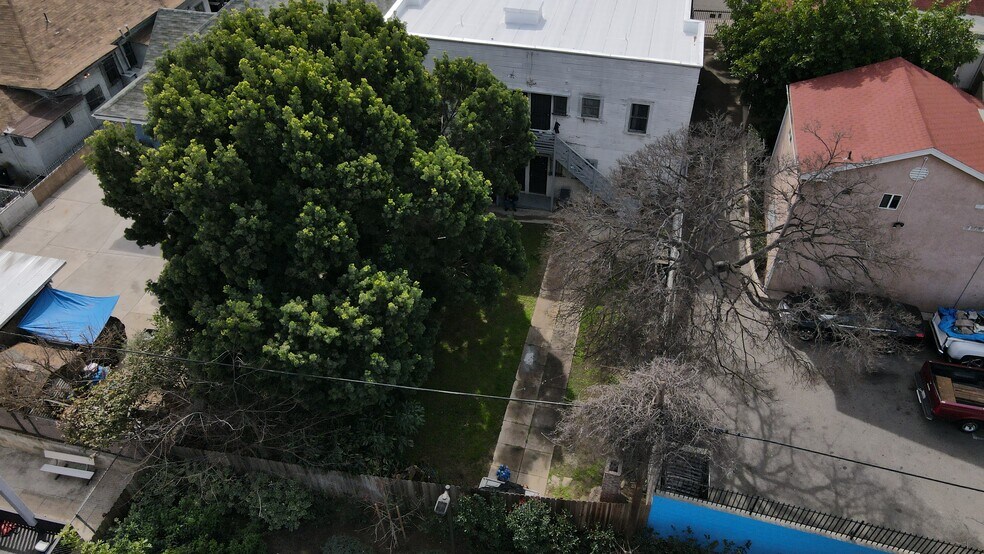 More Photos Of 1651 W 11th Pl, Los Angeles Apartments For Sale