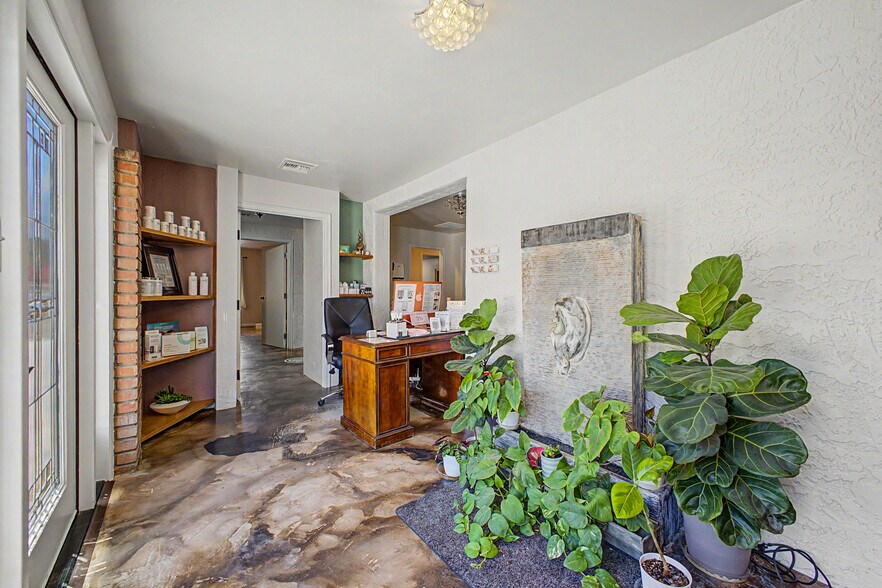 More Photos Of 7506 E Monterey Way, Scottsdale Office For Sale