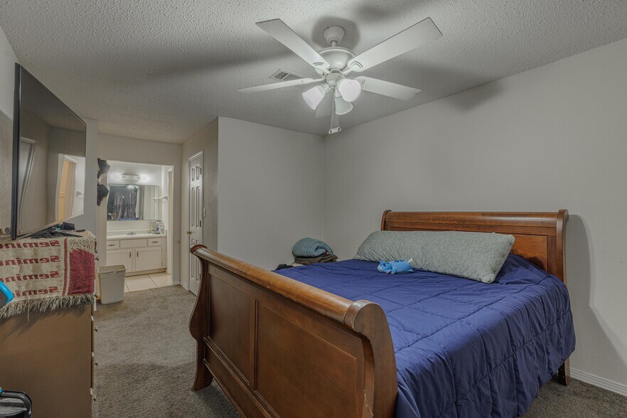 More Photos Of 5646 Cyanamid Rd, Milton Apartments For Sale