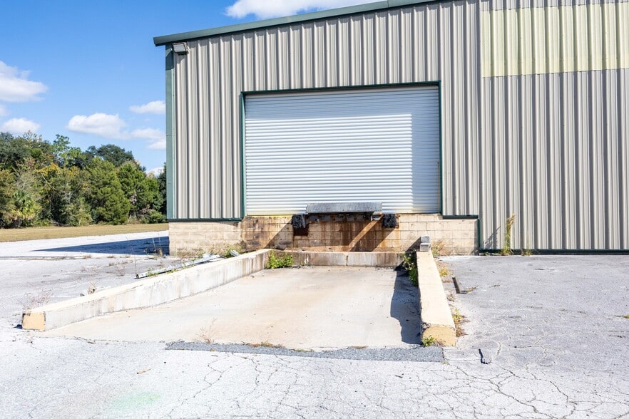 More Photos Of 3710-3719 E Us-90, Lake City Manufacturing For Lease