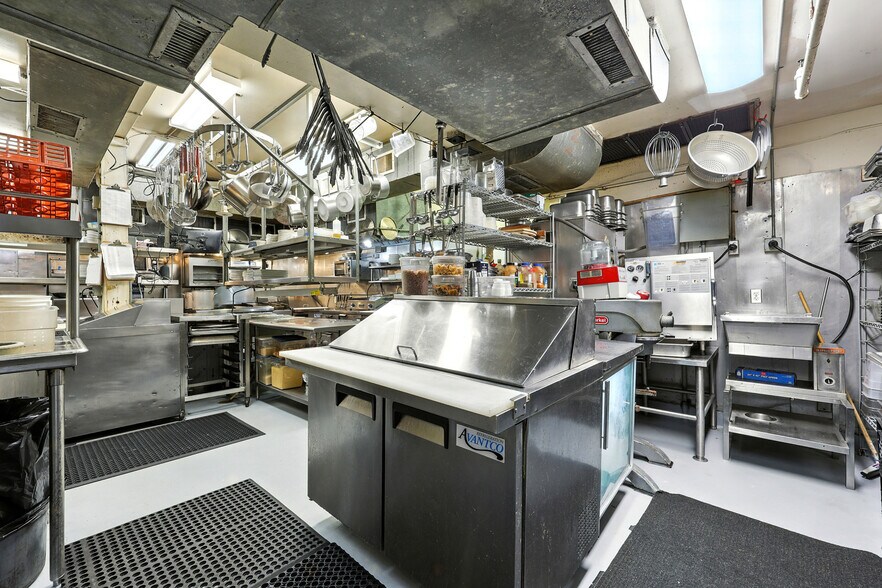 More Photos Of 102 San Marco Ave, Saint Augustine Restaurant For Sale