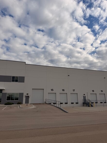 More Photos Of 1906 Smeed Pkwy, Caldwell Warehouse For Lease
