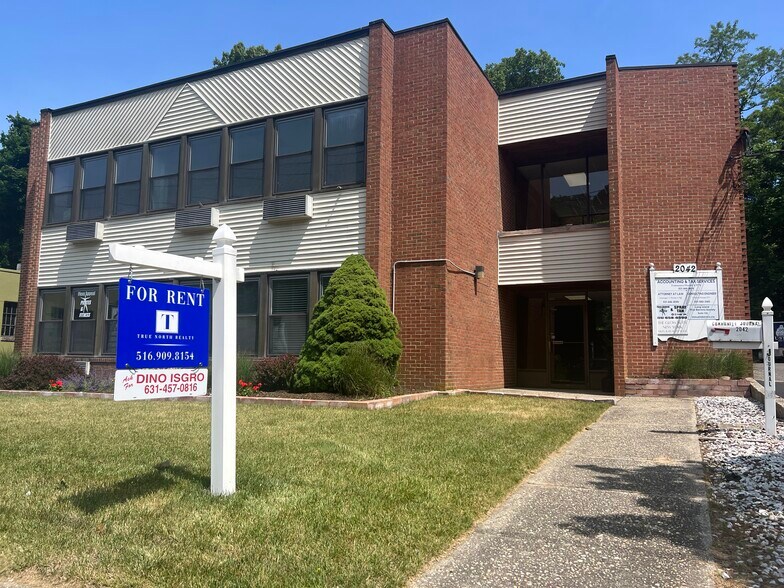 Primary Photo Of 2042 N Country Rd, Wading River Office For Lease