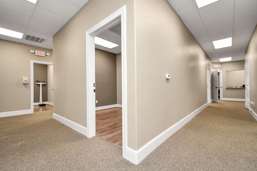 More Photos Of 620 S Peek Rd, Katy Medical For Sale