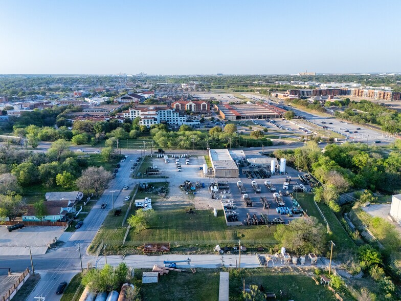 More Photos Of 319 NE 23rd St, Fort Worth Land For Sale