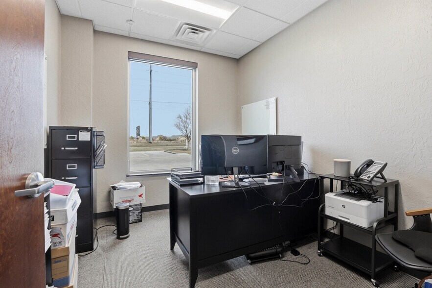 More Photos Of 2804 SW 134th St, Oklahoma City Medical For Sale