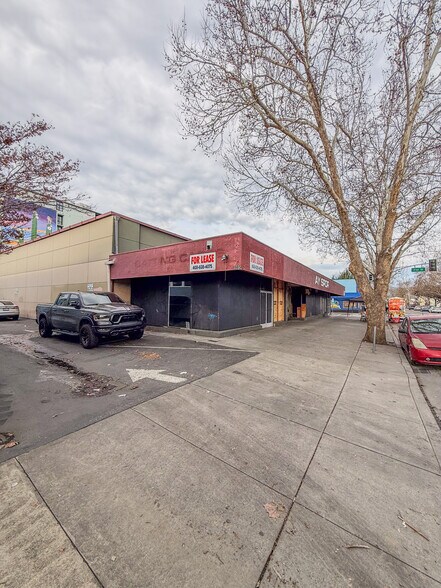 More Photos Of 995 E Santa Clara St, San Jose Storefront For Lease