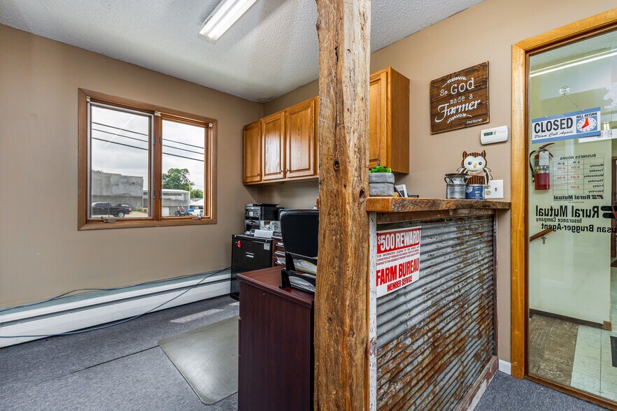 More Photos Of 410 N Union St, Dodgeville Office For Sale