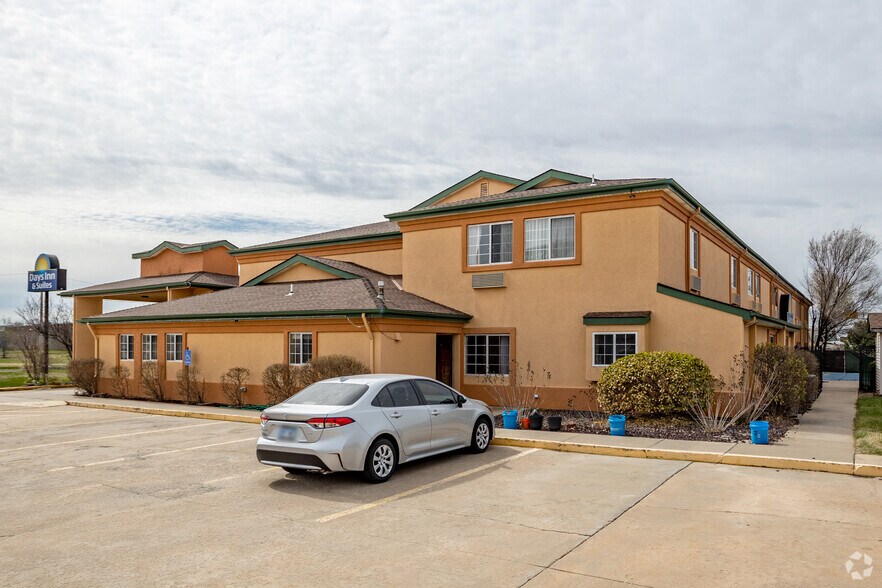 More Photos Of 4875 S Laura St, Wichita Hospitality For Sale