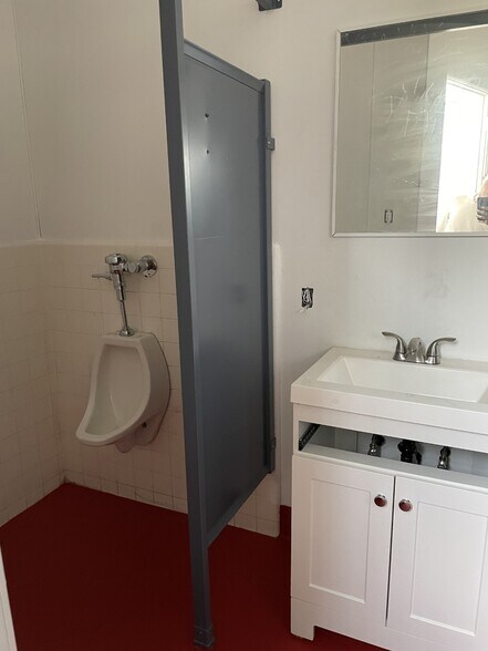 More Photos Of 4747 W Century Blvd, Inglewood Storefront For Lease