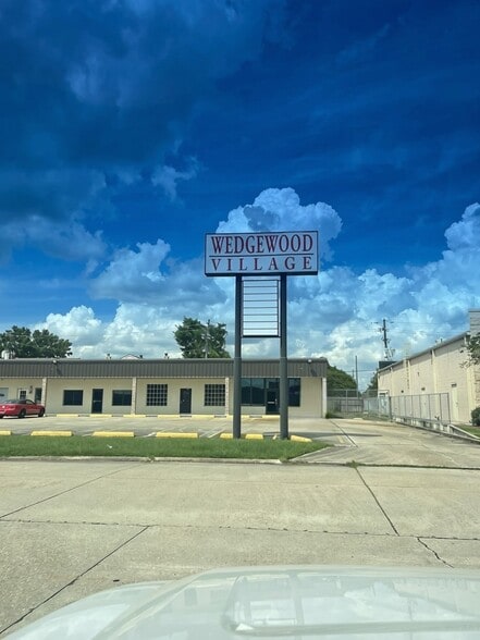 Primary Photo Of 15959 Hewwood Ave, Baton Rouge General Retail For Lease