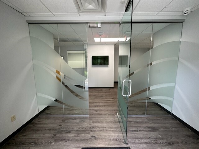 More Photos Of 9 Beaver Brook Rd, Littleton Research And Development For Lease
