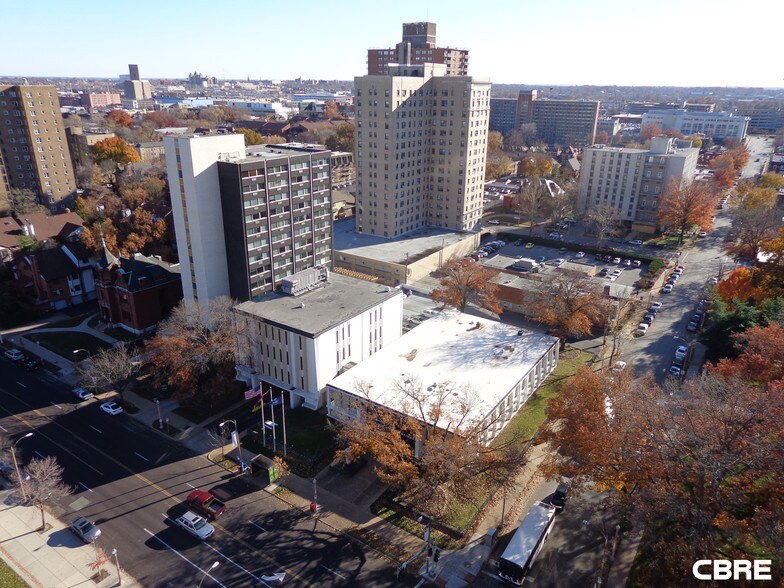 More Photos Of 4494 Lindell Blvd, Saint Louis Office For Sale