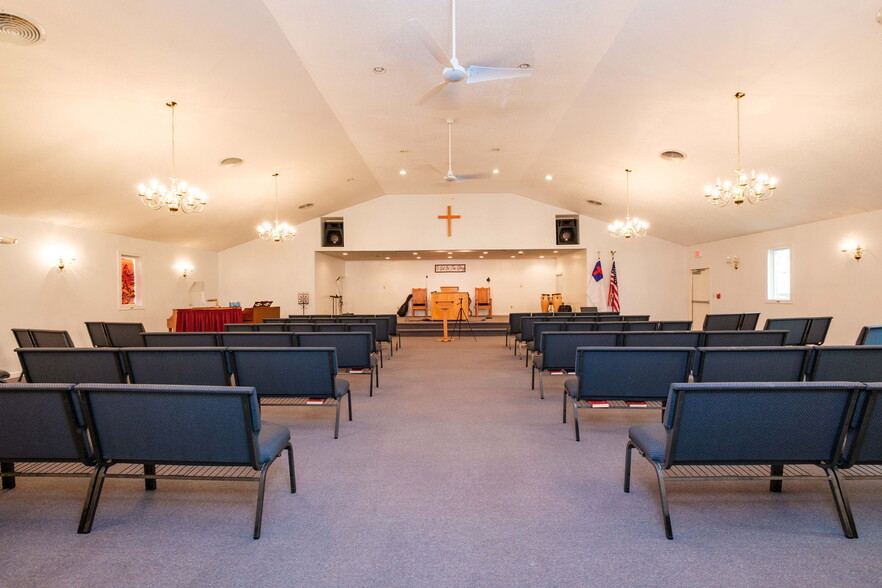 More Photos Of 5700 Edinburg Gap Rd, Fort Valley Religious Facility For Sale