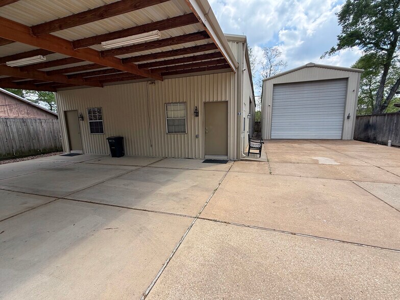 More Photos Of 1115 Chateau Woods Parkway Dr, Conroe Light Manufacturing For Lease