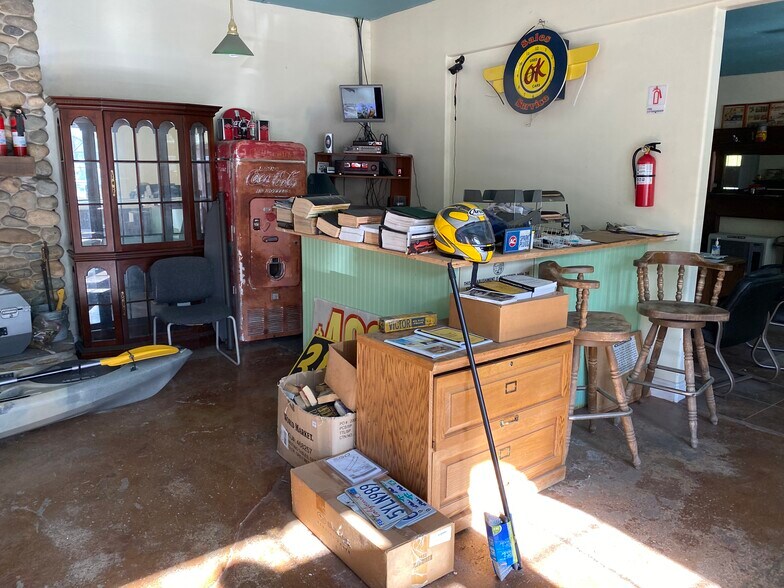 More Photos Of 4875 Black Oak Mine Rd, Garden Valley Auto Dealership For Sale