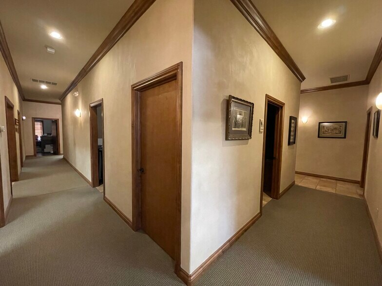 More Photos Of 2933 NW 156th, Edmond Medical For Lease