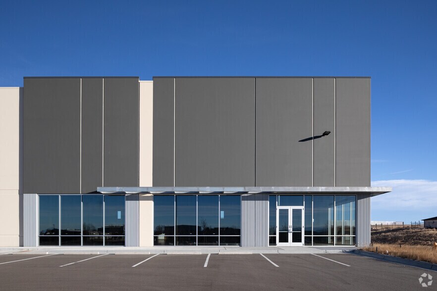 More Photos Of 7955 S Potomac St, Englewood Unknown For Lease