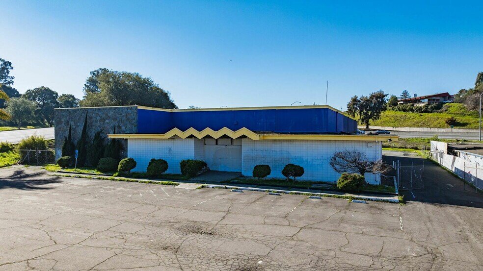 More Photos Of 711 Admiral Callaghan Ln, Vallejo Storefront For Sale