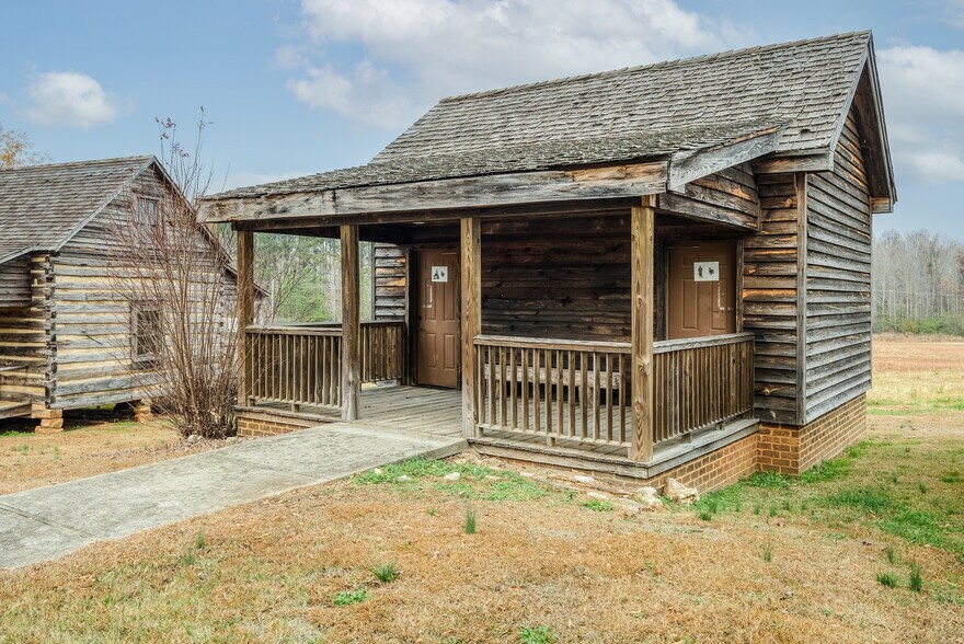 More Photos Of 163 Old Buncombe Rd, Union Specialty For Sale