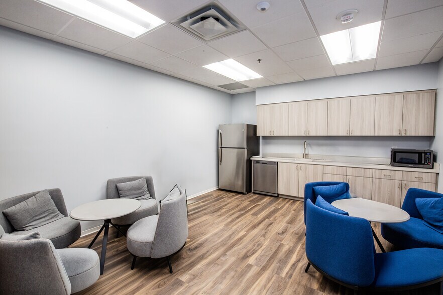 More Photos Of 300 S 4th St, Las Vegas Office For Lease