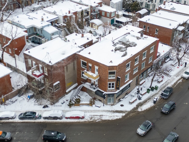 More Photos Of 2031-2047 Rue Des Carrières, Montréal Apartments For Sale