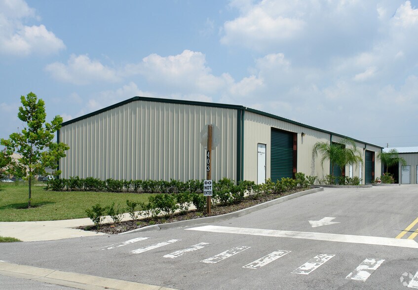 More Photos Of 403 Integrated Ct, DeBary Warehouse For Lease