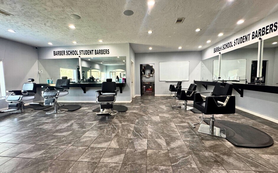 More Photos Of 1707 State Highway 21 W, Caldwell Office For Sale