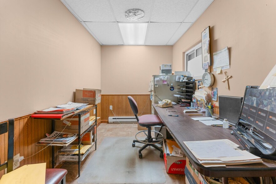 More Photos Of 525 Main St, Leominster Restaurant For Lease