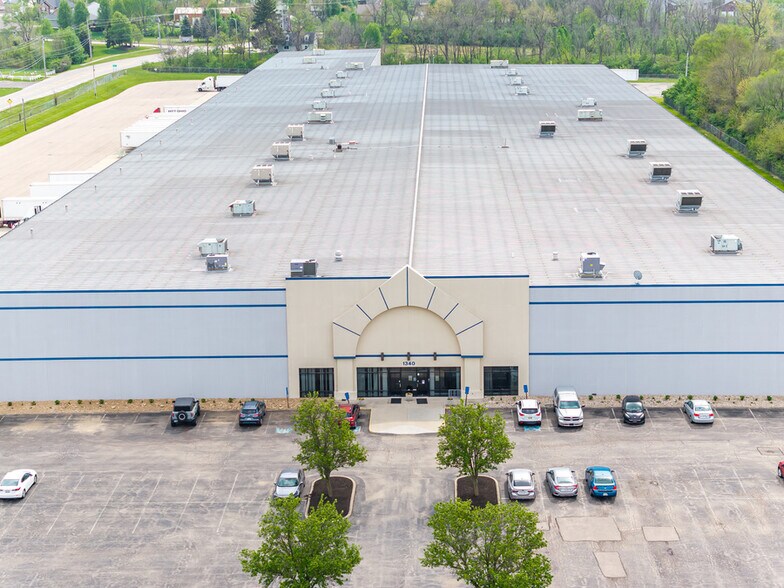 More Photos Of 1340 E Dayton Yellow Springs Rd, Fairborn Distribution For Lease
