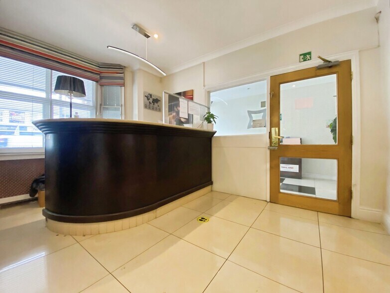 More Photos Of 144-150 Caversham Rd, Reading Hotel For Sale