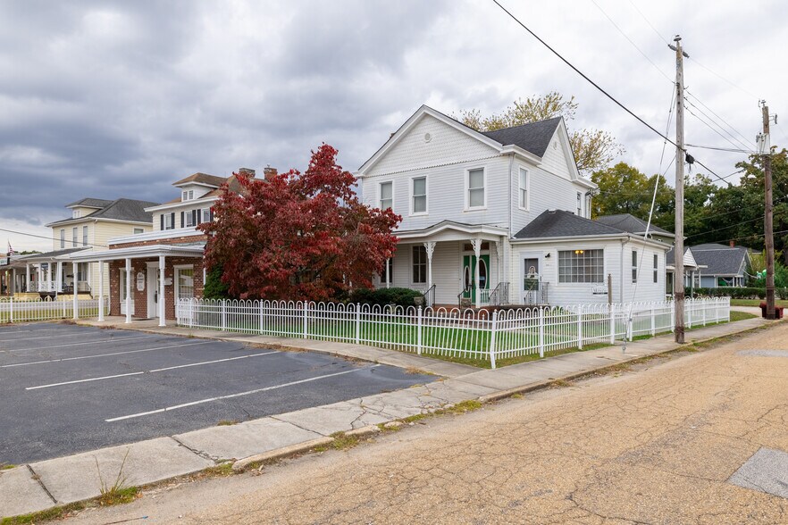 Primary Photo Of 664 Boulevard, Colonial Heights Office For Sale