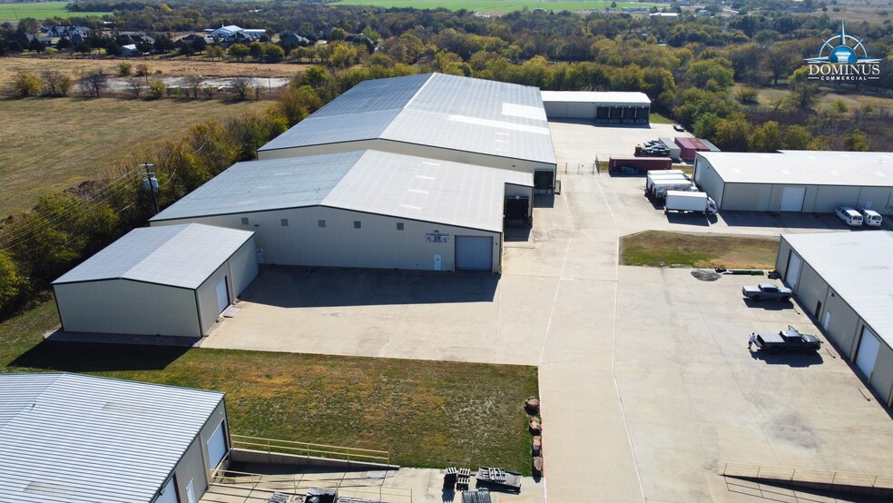 More Photos Of 370 English Trl, Venus Industrial For Sale