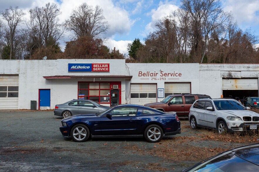 More Photos Of 2845 Ivy Rd, Charlottesville Service For Sale