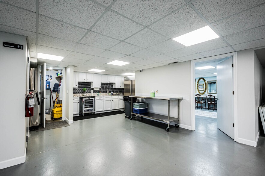 More Photos Of 824 Lehman Ave, Bowling Green Religious Facility For Sale