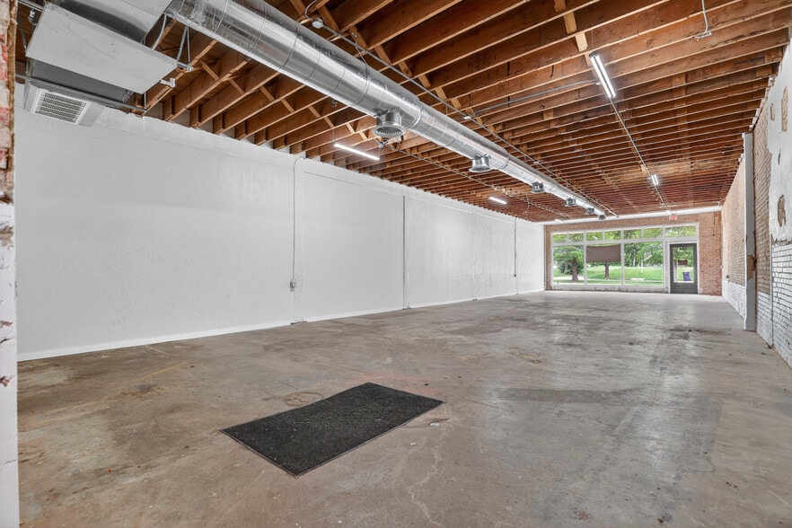More Photos Of 2412-2414 N Robinson Ave, Oklahoma City Storefront Retail Office For Sale