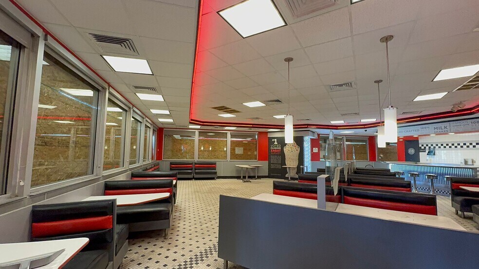 More Photos Of 2441 S Hamilton Rd, Columbus Fast Food For Lease