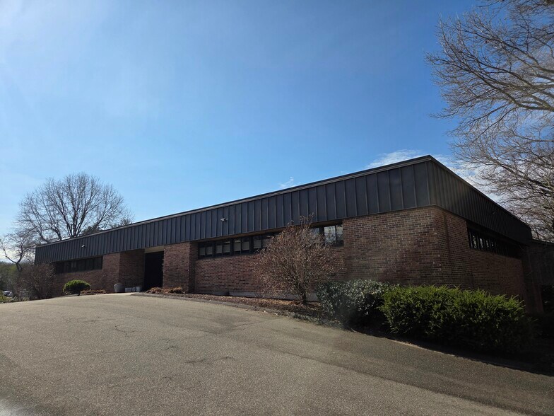 More Photos Of 535 Saybrook Rd, Middletown Medical For Lease