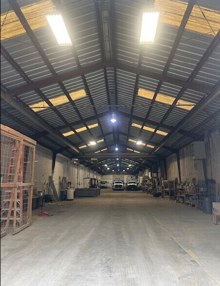 More Photos Of 5050 New Kings Rd, Jacksonville Manufacturing For Lease