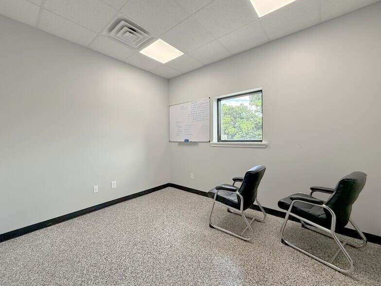 More Photos Of 423 Westover Dr, Columbia Industrial For Lease