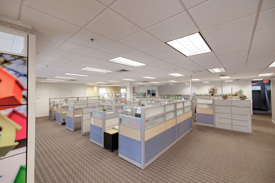 More Photos Of 119 W Greentree Rd, Marlton Office For Sale