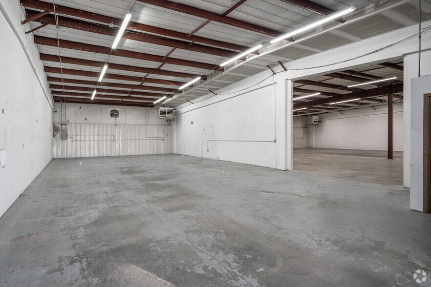 More Photos Of 6321 N Washington St, Denver Warehouse For Lease