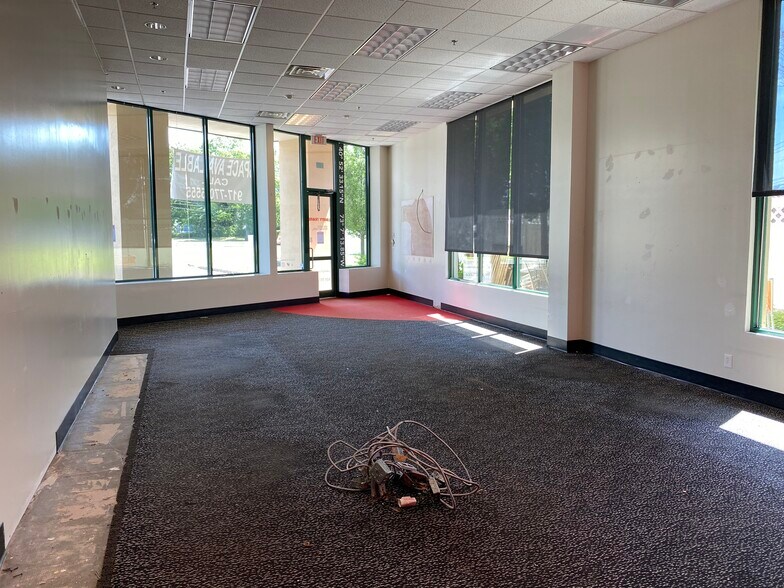 More Photos Of 2350 Nesconset Hwy, Stony Brook General Retail For Lease