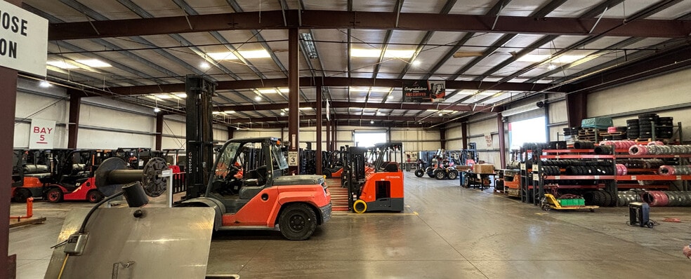 More Photos Of 5809 Toyota Ave, Fresno Warehouse For Sale