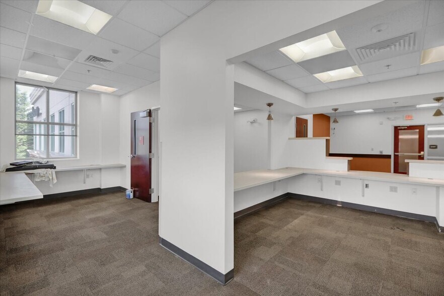 More Photos Of 1350 Broadcasting Rd, Wyomissing Medical For Lease