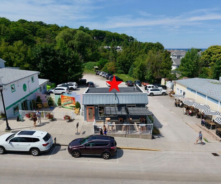 More Photos Of 10649 Bay Shore Dr, Sister Bay Restaurant For Sale