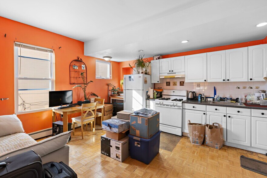 More Photos Of 201 16th St, Union City Storefront Retail Residential For Sale