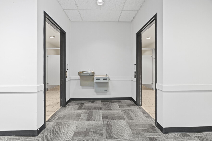 More Photos Of 4240 S Lees Summit Rd, Independence Office For Lease