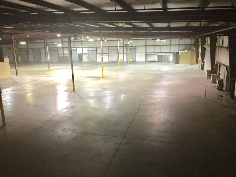 More Photos Of 420 Industrial Blvd, Baldwin Manufacturing For Sale